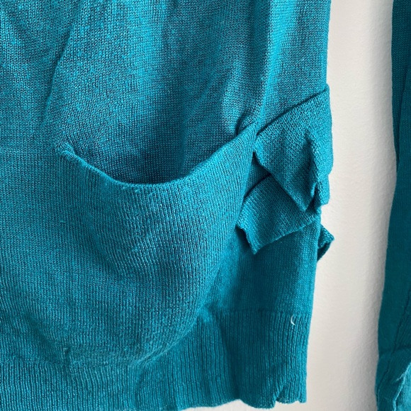 Canadian Designed Line Cardigan - Picture 13 of 15